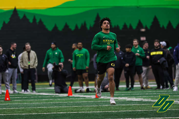 Evan Williams runs at Oregon's Pro Day.